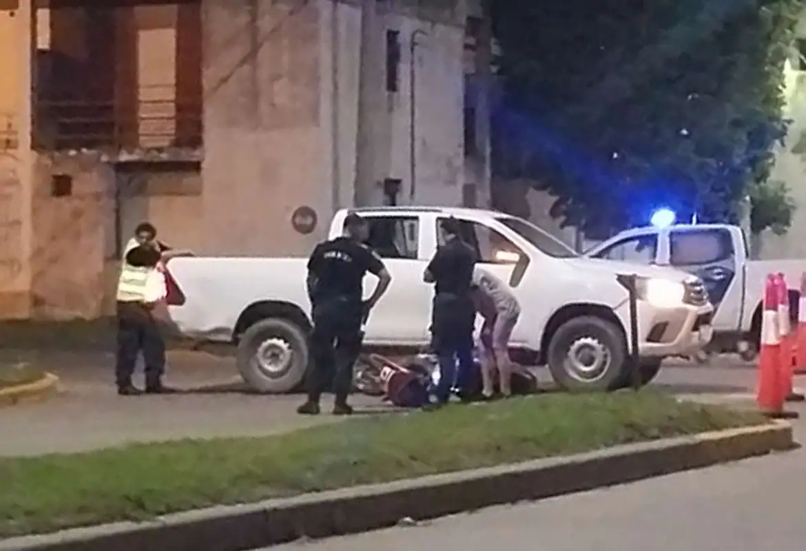 Accidente entre dos motos en la esquina de Aulí y 11 de Septiembre