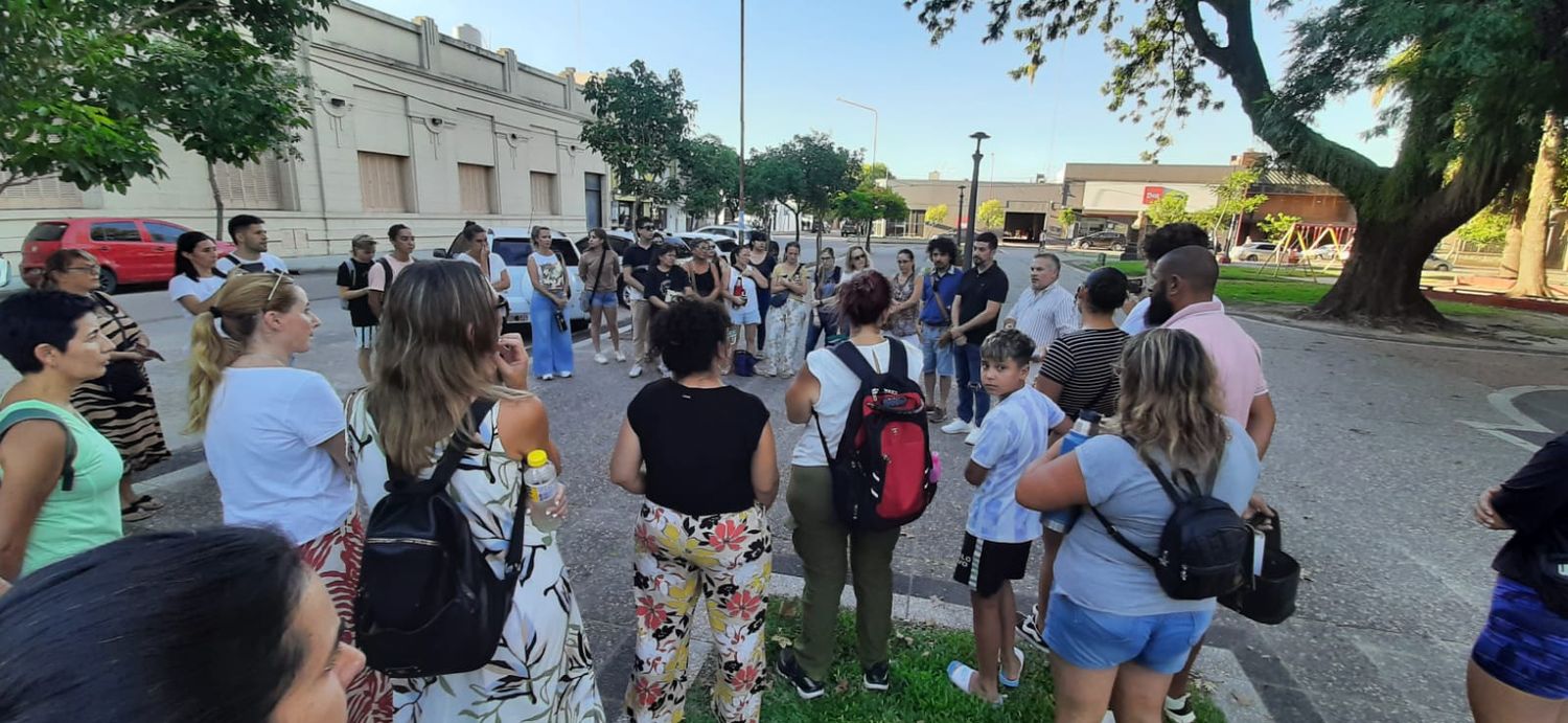 Docentes y estudiantes se reunieron ante el posible cierre de la Tecnicatura en Hotelería de la UADER