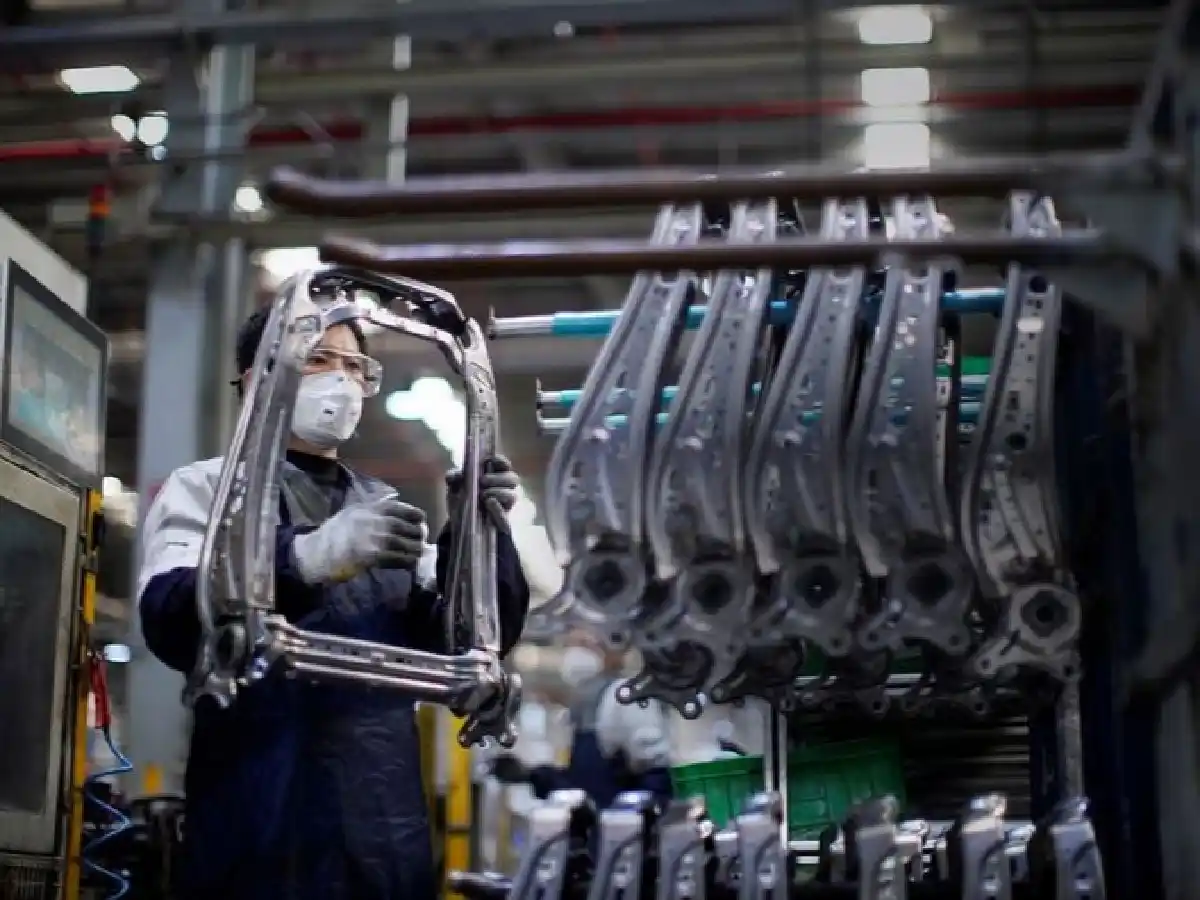 La industria automotriz cayó más del 34%