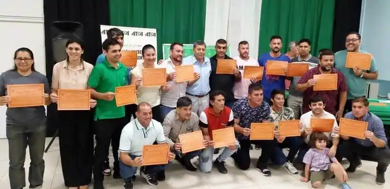 Egresaron 76 flamantes técnicos
nacionales de fútbol profesional