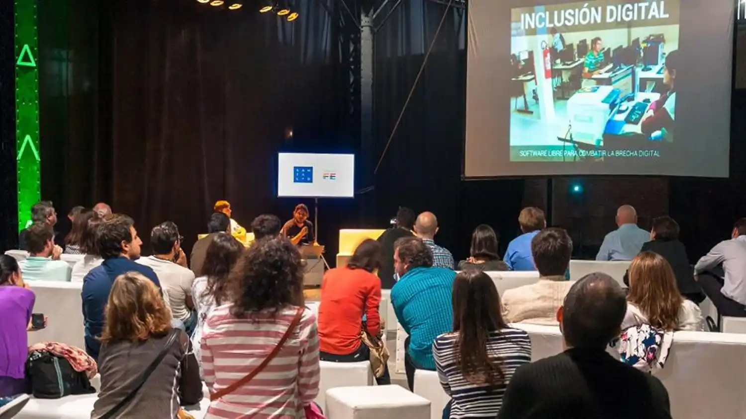 Debate sobre acceso a la información pública y Dataton abierto