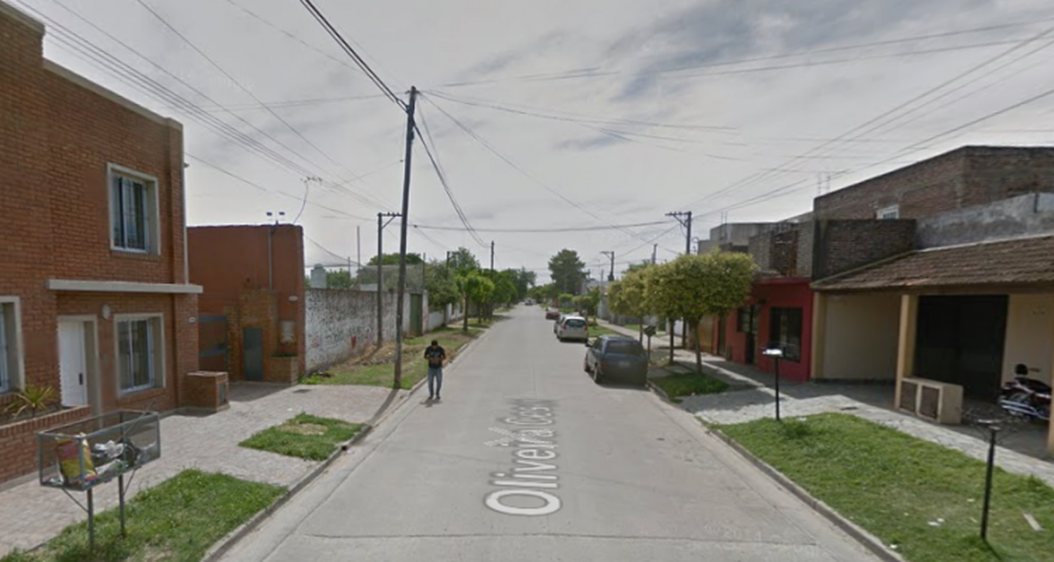 Importante incendio en un garage, cuatro vehículos afectados