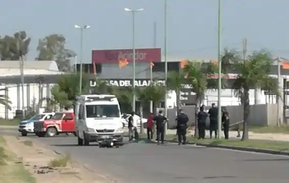 Un joven perdió el control de su moto y falleció en el acto