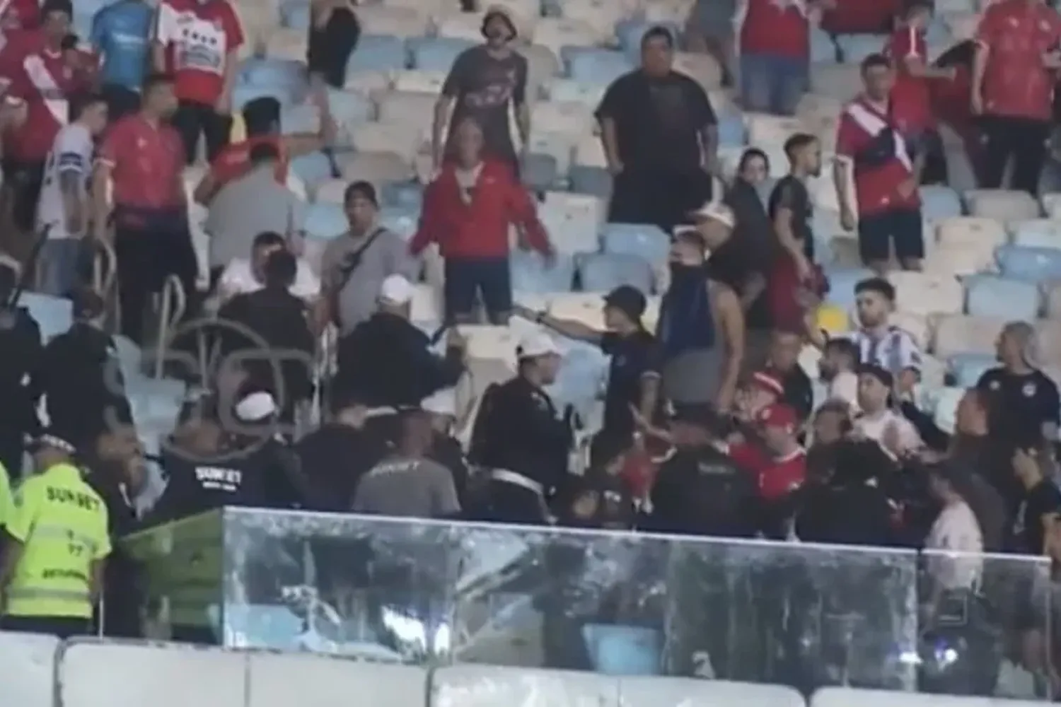 Violencia contra los hinchas argentinos en Río y Porto Alegre