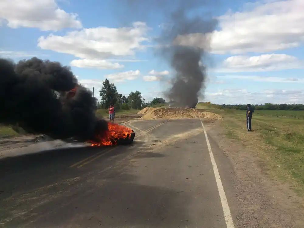 San Pedro: Vecinos cortaron accesos reclamando reparación de rutas 