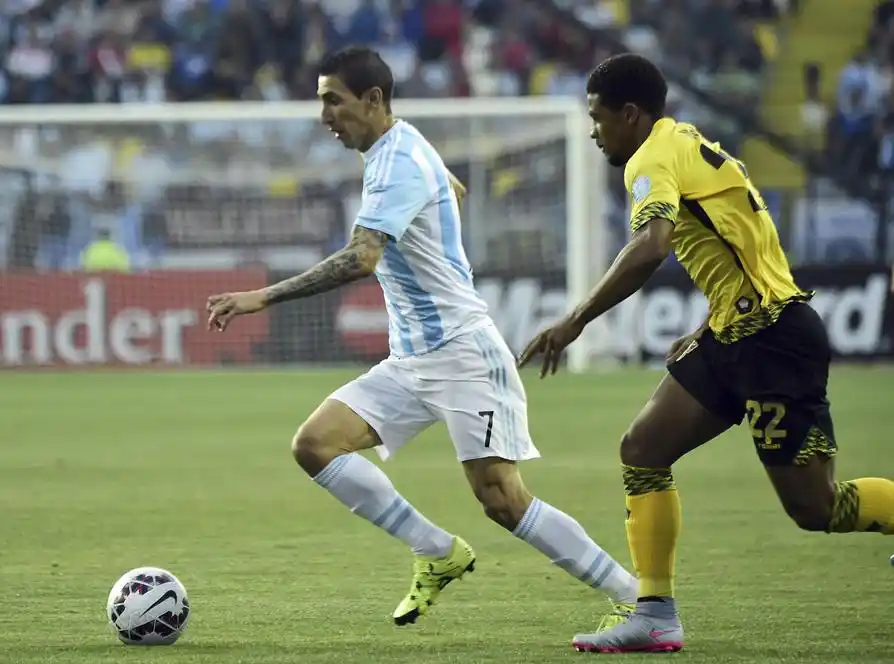 Argentina ratificó su favoritismo sobre Jamaica y quedó primera