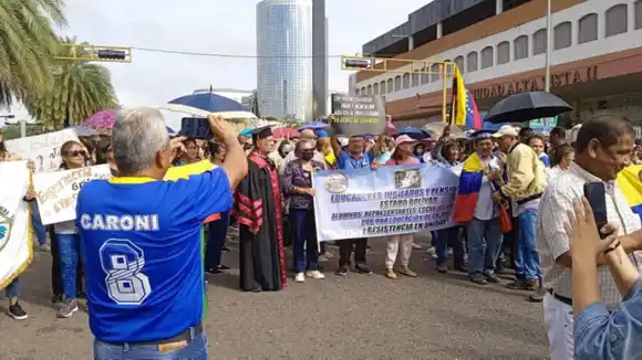 DOCENTES EN LA CALLE: no están dadas las condiciones para iniciar el año escolar 2023-2024