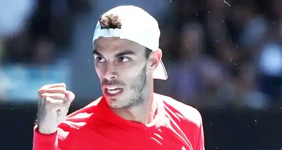 Francisco Cerúndolo mostró su mejor tenis y se metió en los octavos de final