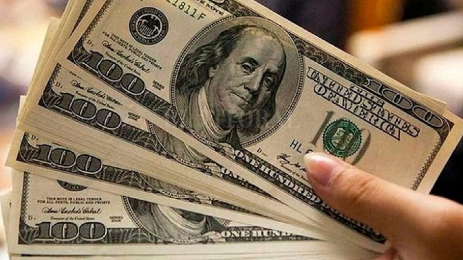Con escasas operaciones, el dólar blue se negoció a $145 en las cuevas