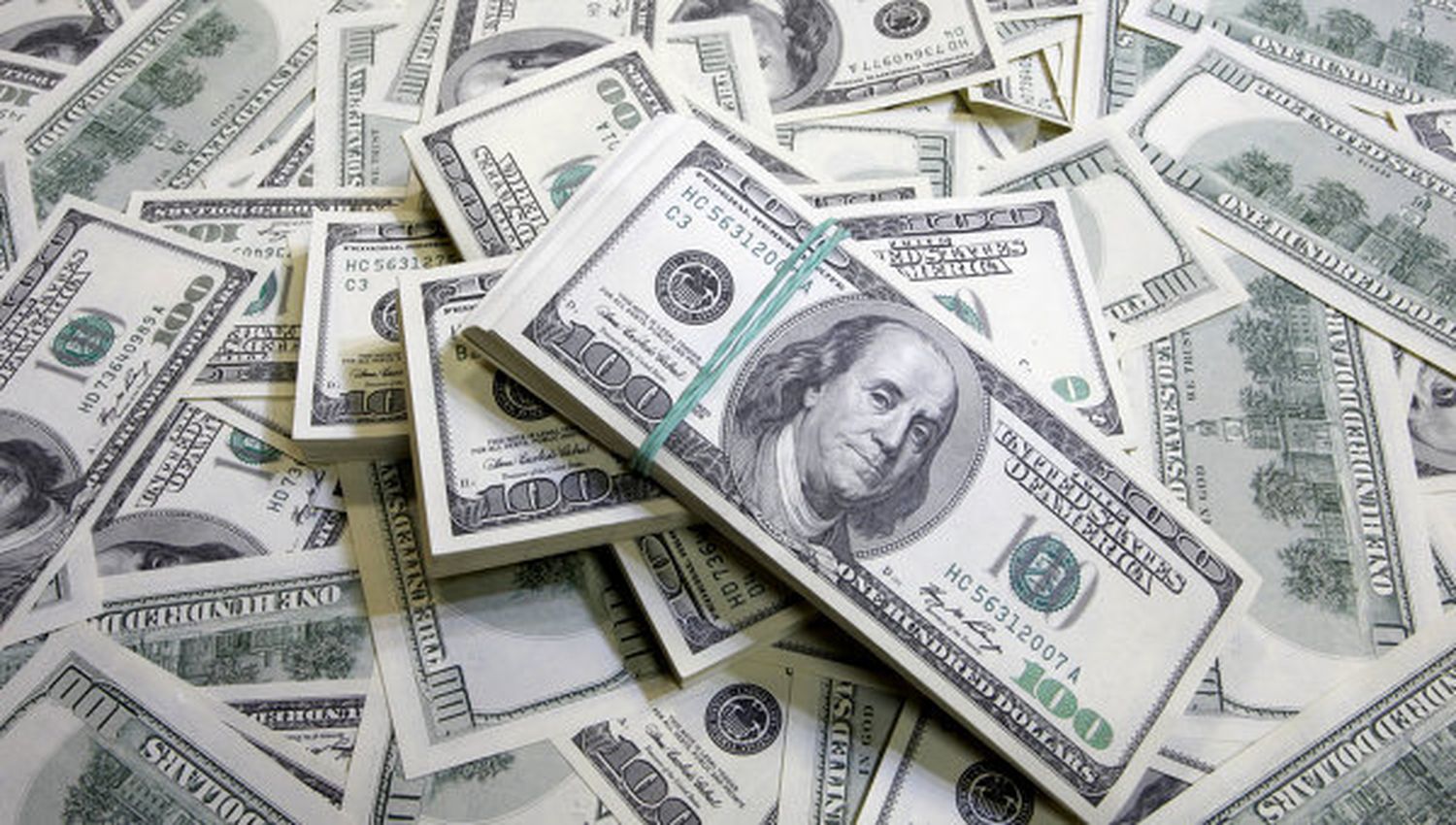 Dolar: Blue sube a $10,80 y sigue por debajo del turista