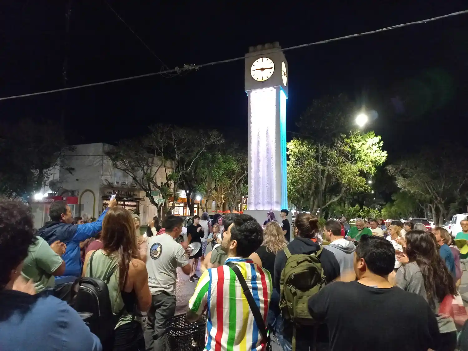 Repercusiones del cacerolazo en Chascomús por el DNU del presidente Javier Milei