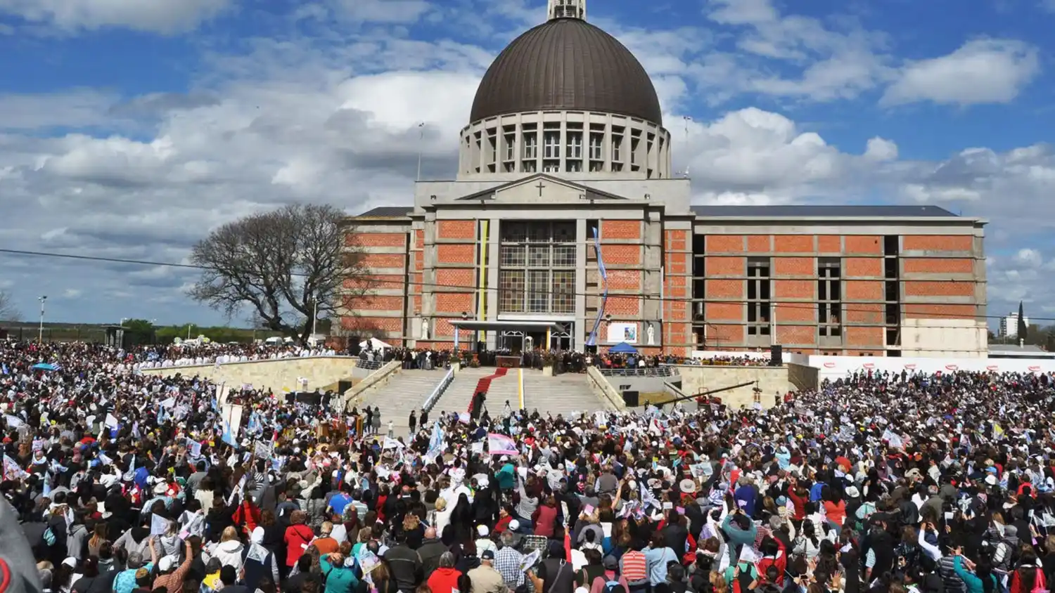 San Nicolás celebra la Pascua en el Santuario con misas y actividades religiosas en toda la ciudad