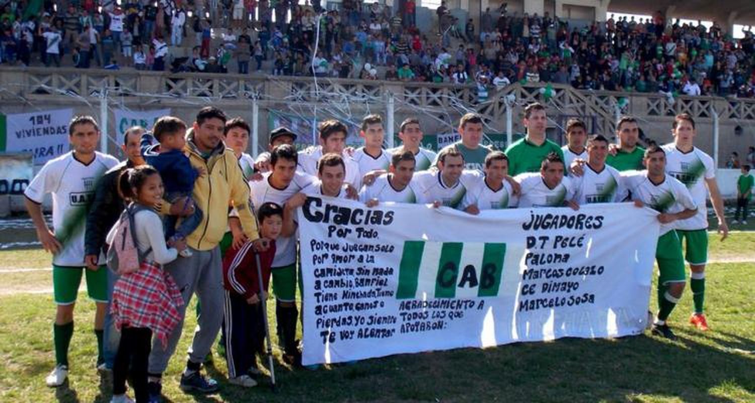 Banfield dejó todo pero no le alcanzó