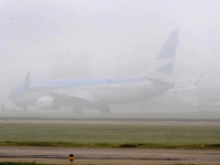 Fuerte niebla complicó vuelos en Ezeiza: al menos diez fueron desviados