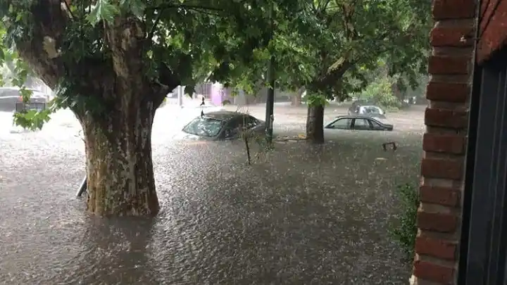 Varias zonas inundadas por un fuerte diluvio
