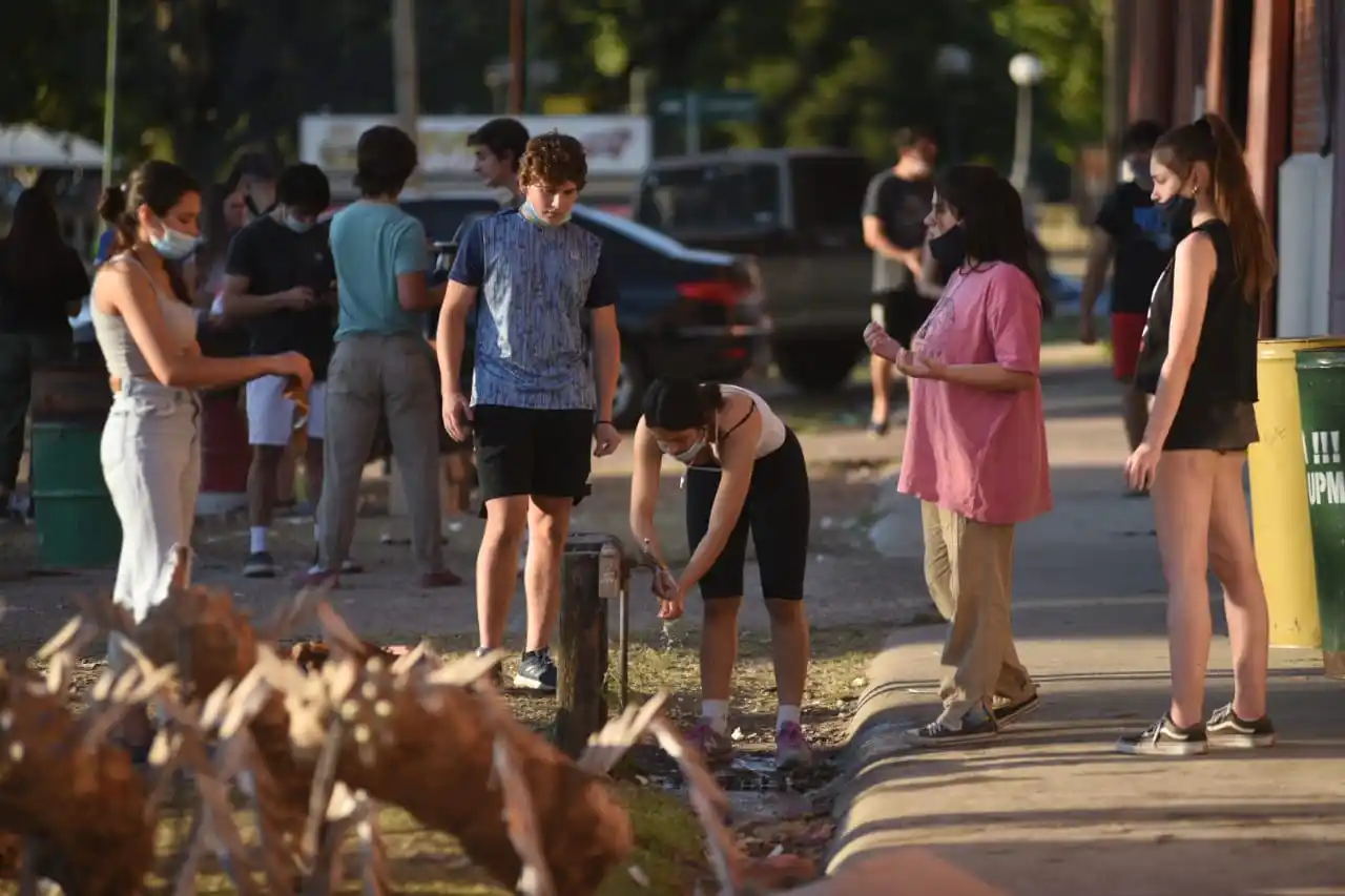 Viernes despejado en la ciudad: ¿Se viene el agua el finde?