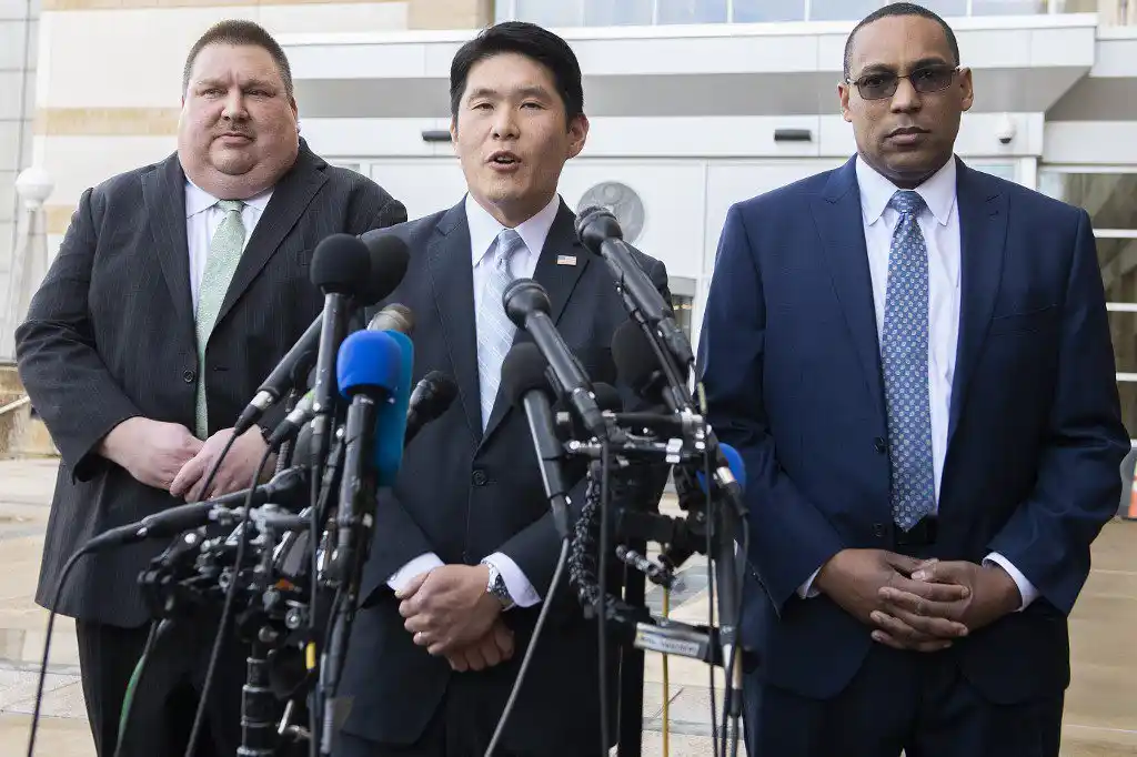 ¡AL MEJOR ESTILO DONALD TRUMP! Joe Biden a la defensiva tras hallazgo de más documentos clasificados