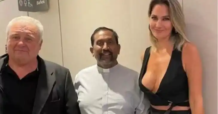 Se generó la polémica por la foto de Carolina Losada junto al padre Ignacio