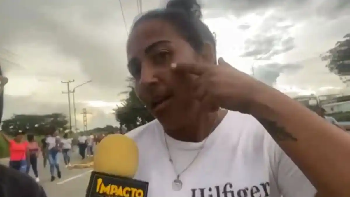 ¡TÁNGANA EN TOCUYITO! Hicieron correr a familiares de los privados de libertad, hubo golpes y empujones (+Reporte)