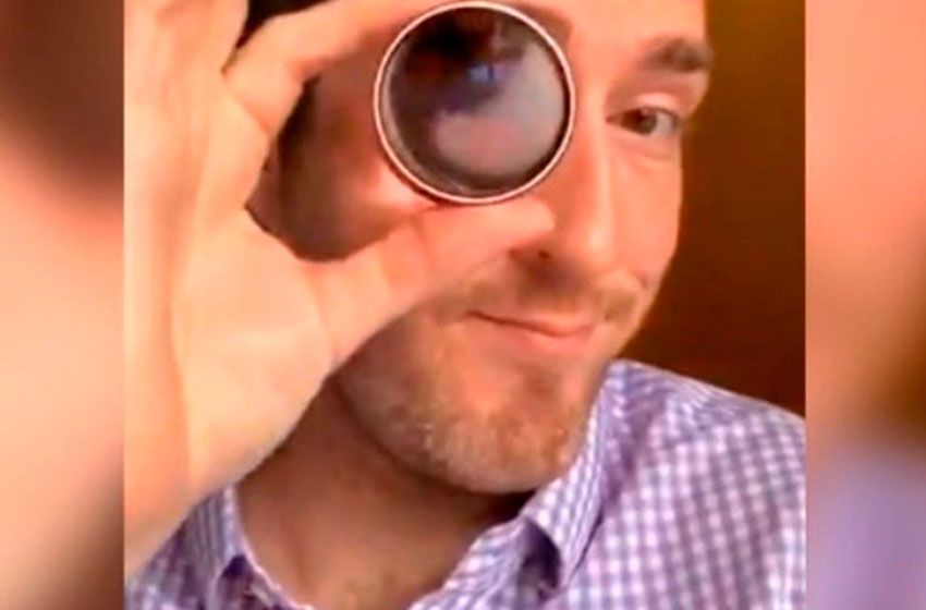 Un oculista es furor en TikTok mostrando como ve el mundo un miope