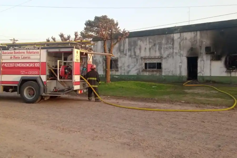 Tragedia tras incendio de una casa: una mujer fue hallada sin vida