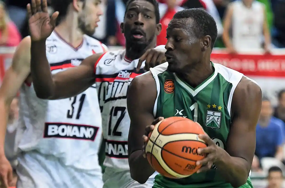 Ferro aplastó a Quilmes en Caballito