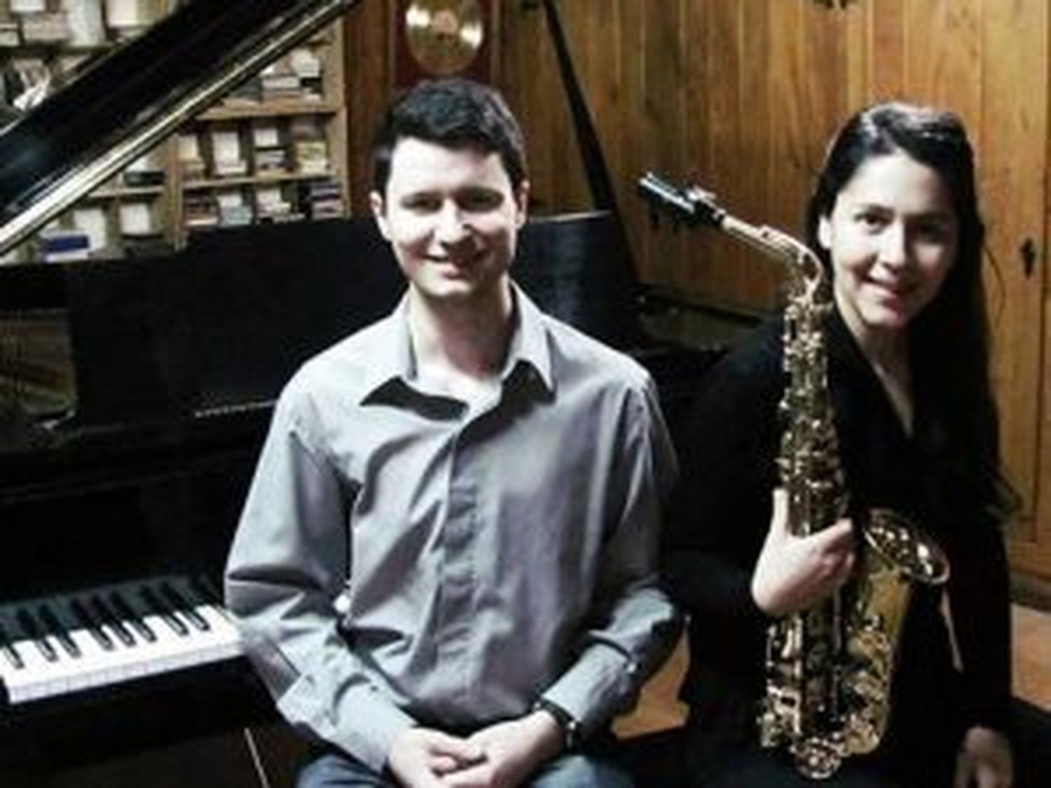 Dúo de saxo y piano en el Centro Cultural de Necochea