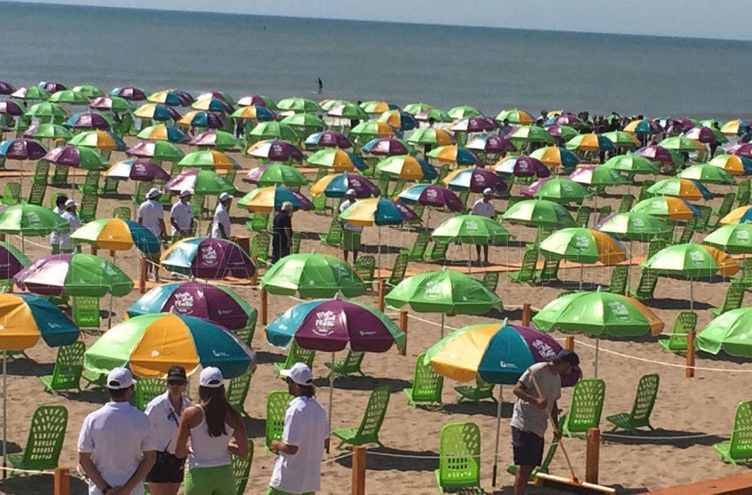 Afirman que “funcionan muy bien" las playas públicas equipadas