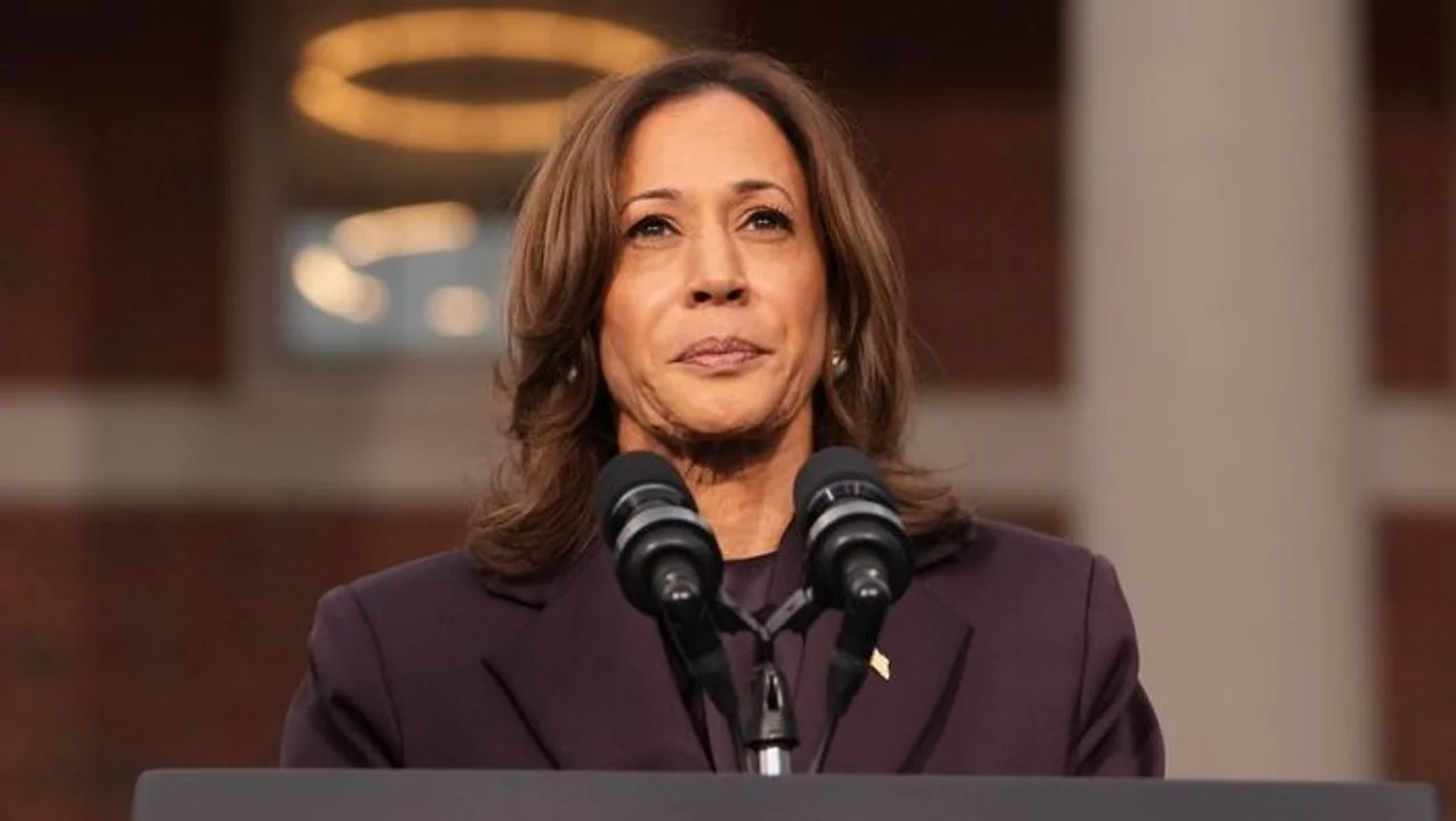 Kamala Harris llamó a Donald Trump y reconoció la derrota: abogó por la paz