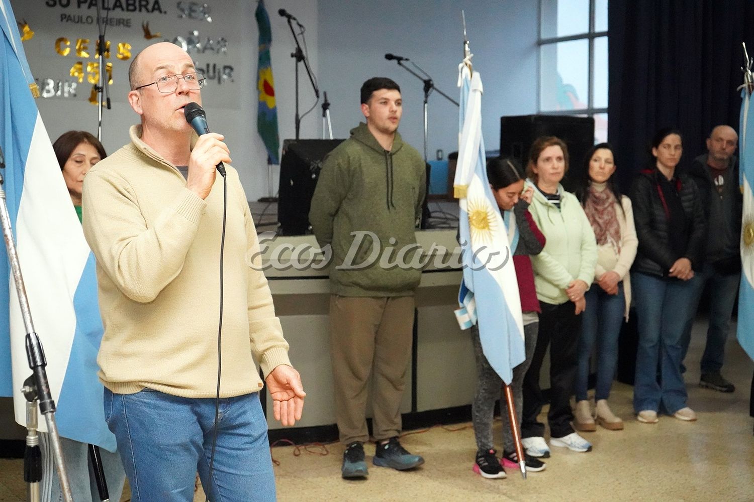 Acto. El inspector Gabriel Imhoff inaugura la exposición