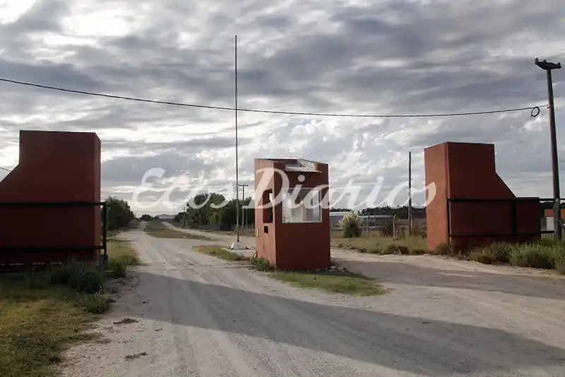 Se demora la instalación de un predio para autos