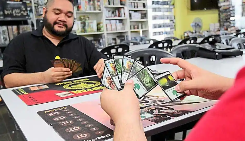 Juegos de cartas intercambiables: entre el coleccionismo y la competencia