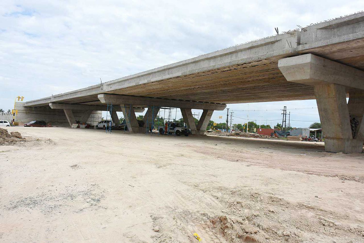 La obra del puente sobreelevado de la 
circunvalación está avanzada en un 60%