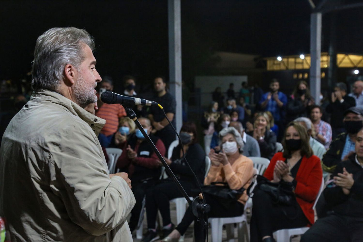 Roberto Mirabella presenta su libro “Defendamos Santa Fe”