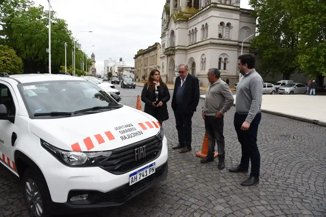 nueva grua transito 04-11-25 - 1
