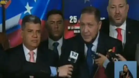 Edmundo González incurre en «CONTUMACIA Y REBELDÍA» al no comparecer ante el TSJ, ¿qué puede acarrearle?