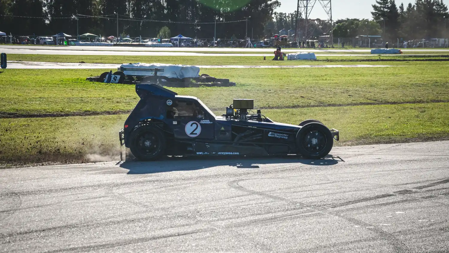 El festejo de Leonel Reynosa en el inicio de la recta final del Circuito Parque