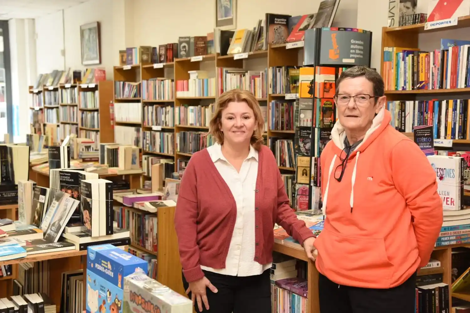 Micaela Saconi y Alicia Laco anunciaron la programación de la primera edición del Encuentro de Escritores Locales y Regionales de Tandil.