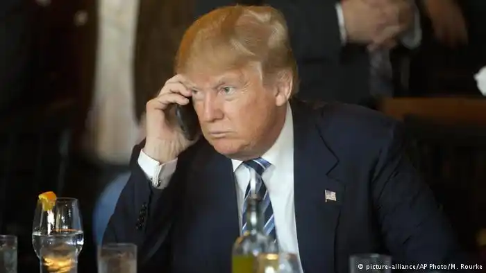 Un juez ordenó suspender el decreto migratorio de Donald Trump