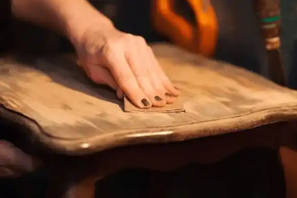 Curso intensivo de restauración de muebles