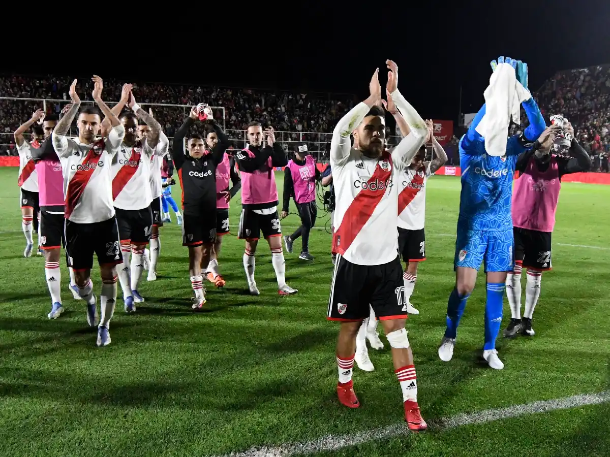 River sumó de a tres y no se baja de la pelea