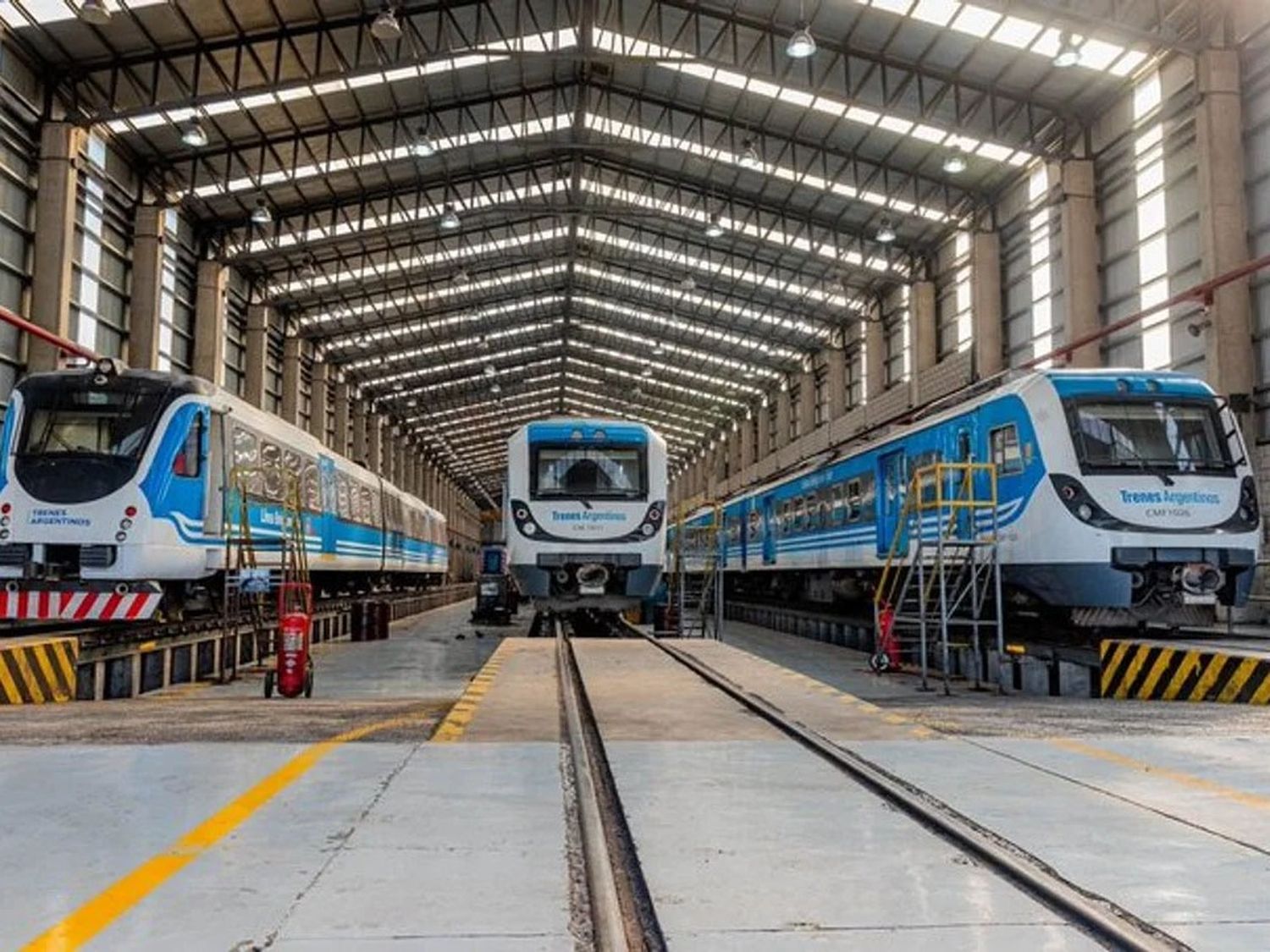 El Gobierno nacional inició el proceso de compra de locomotoras a China