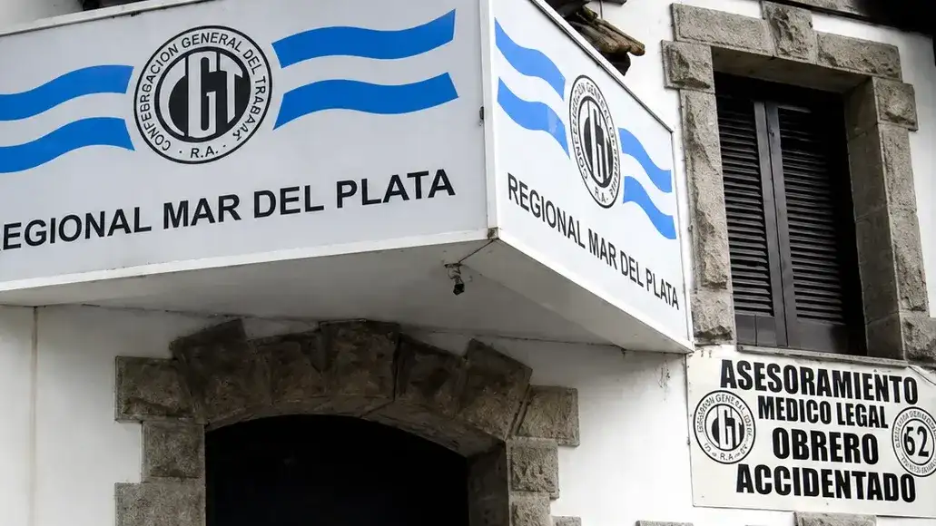La CGT Regional Mar del Plata-Batán alertó sobre el nivel de endeudamiento.