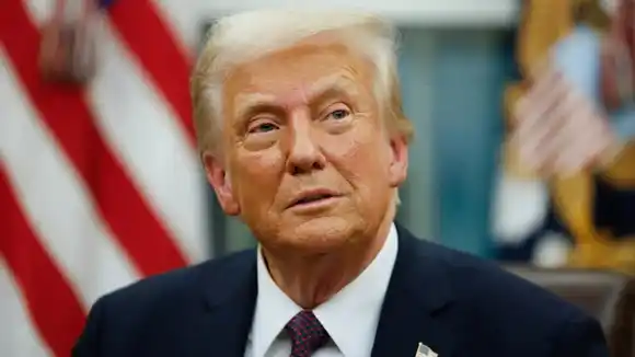 Donald Trump cuestiona a Netflix por la compra de Warner Bros y alerta que “podría ser un problema”