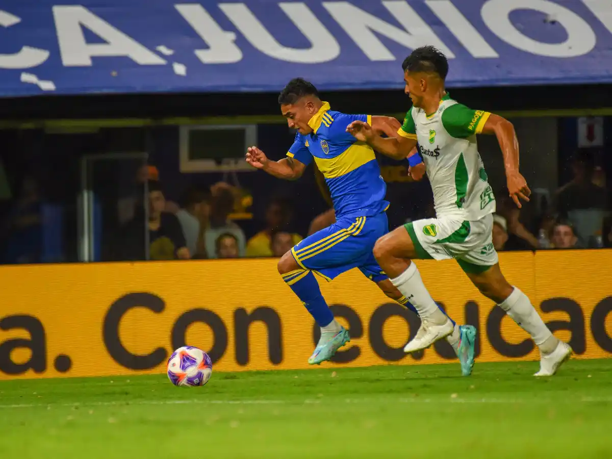 Boca y Defensa dejaron un vibrante empate sin goles 