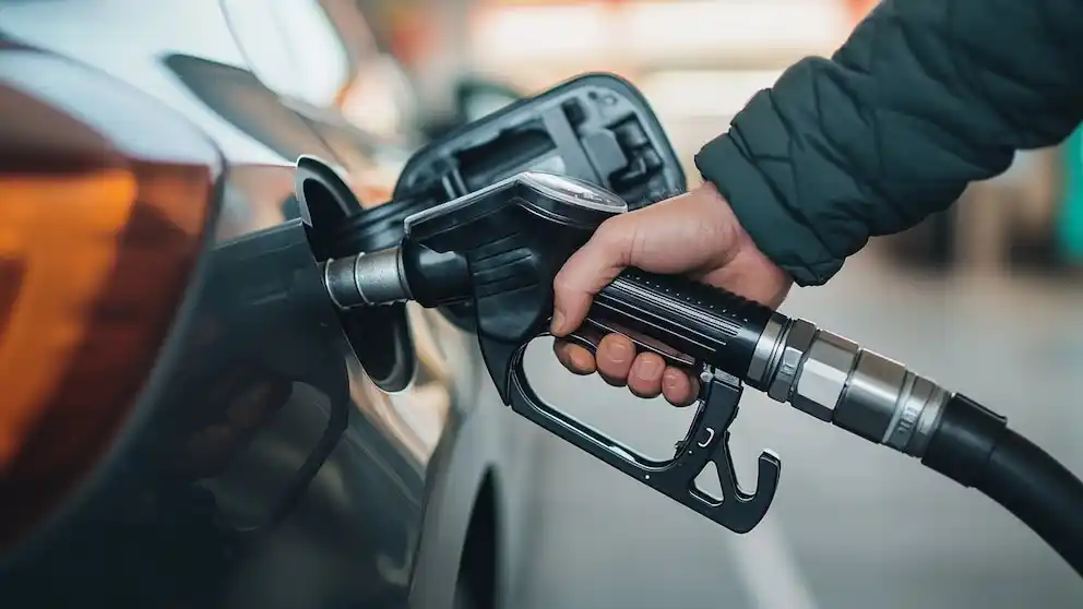 El Gobierno autorizó el autodespacho de combustible