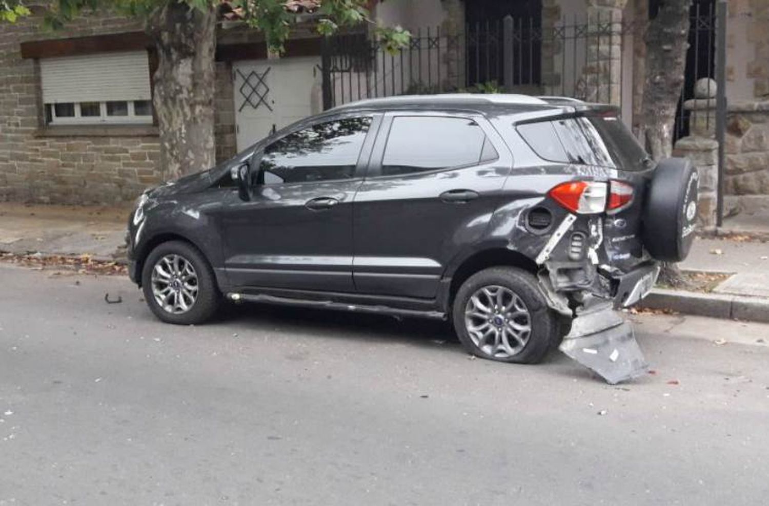 Conducía alcoholizado y embistió a una camioneta por detrás