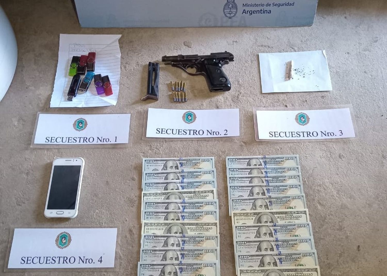 Policía Federal incautó gran cantidad de drogas, armas y dinero en operativos en Tres Arroyos