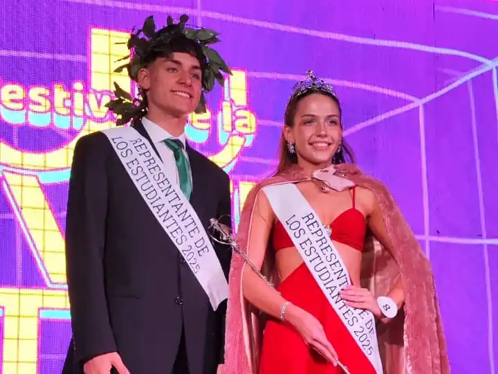 Los estudiantes coronaron a sus nuevos representantes