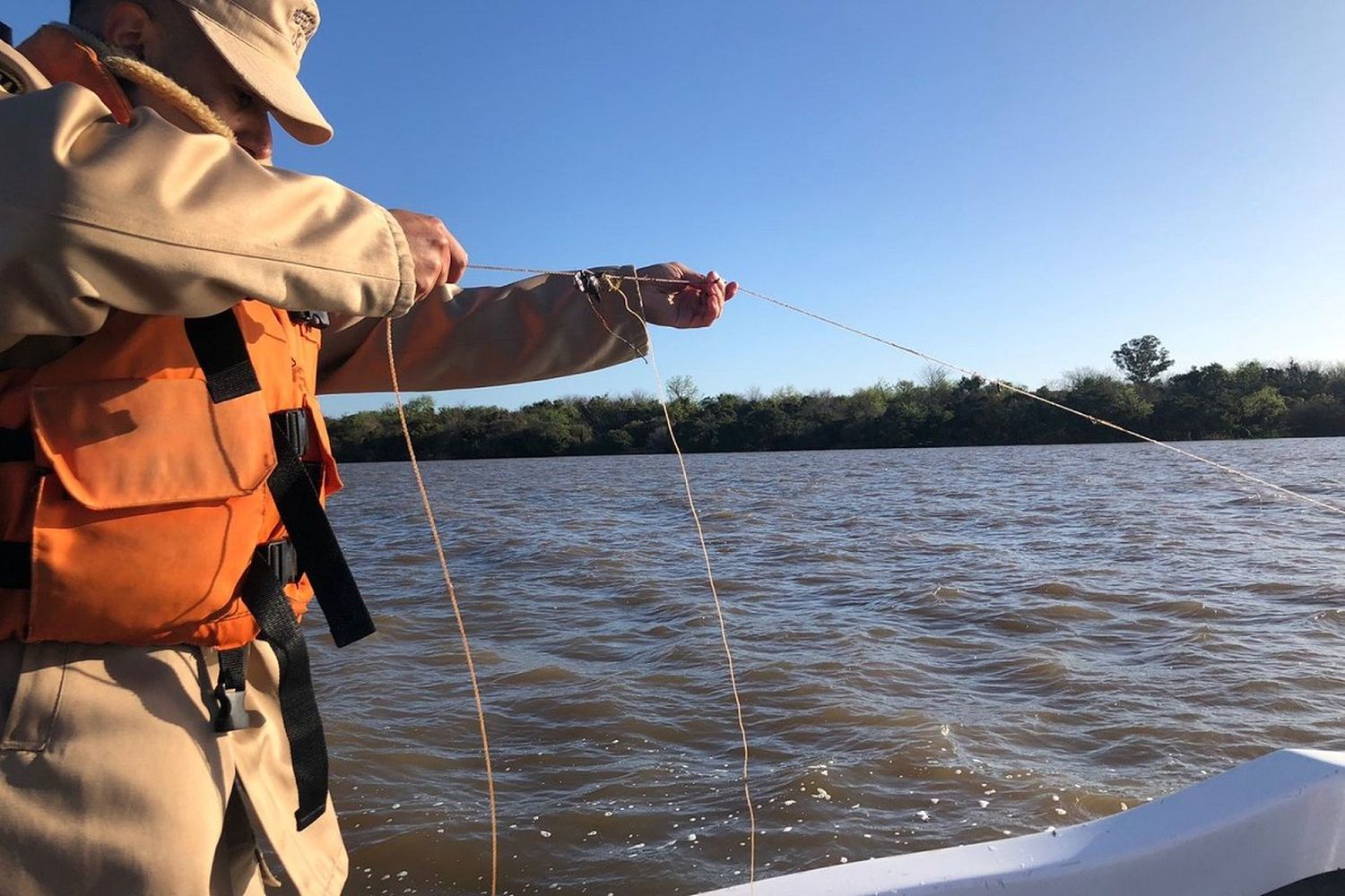 Es intensa la búsqueda del hombre que se arrojó al río Gualeguaychú